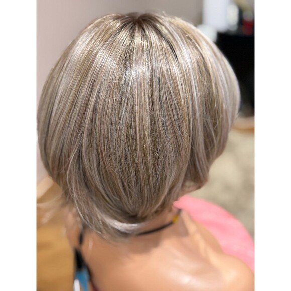 Belle Tress “Venetta” Lux wig in color British Milktea Handtied Cap New main image 3